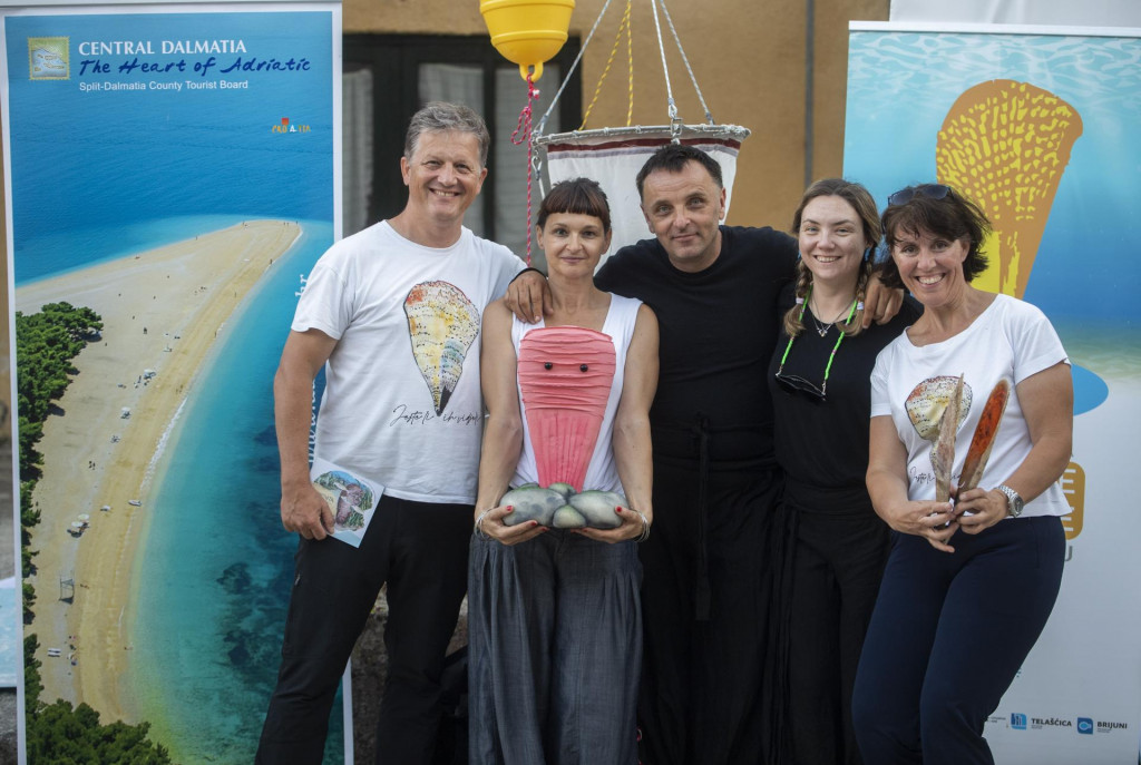 &lt;p&gt;U Marini kod Trogira održana je dječja manifestacija pod nazivom ‘Volim more‘, u organizaciji Turističke zajednice Splitsko-dalmatinske županije i Turističke zajednice Marine&lt;/p&gt;