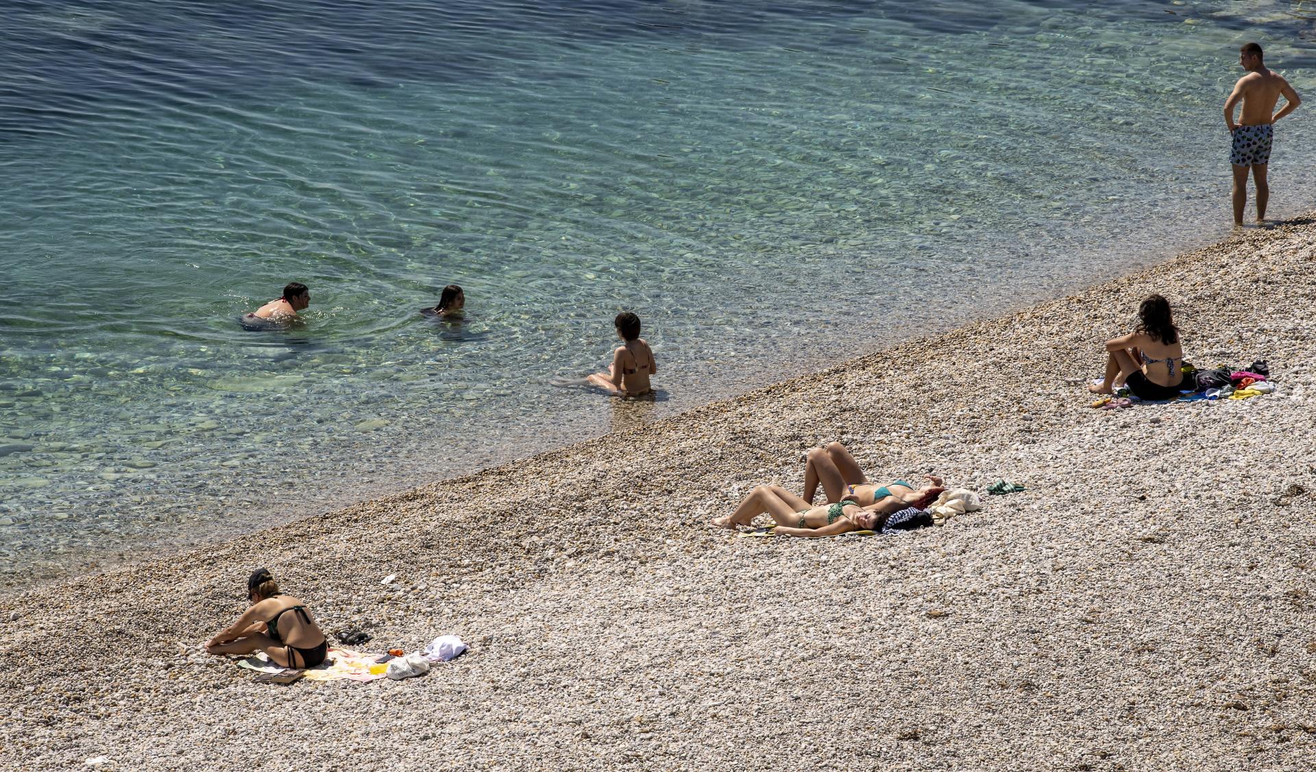 Slobodna Dalmacija Uzbuna Na Njanu Kupa Na Pla I Uo Io Sumnjivu Napravu I Odmah Nazvao