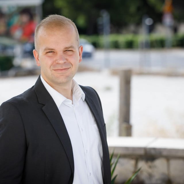 &lt;p&gt;Martin Mladen Pauk od rujna prošle godine je zaposlenik Županije splitsko-dalmatinske&lt;/p&gt;