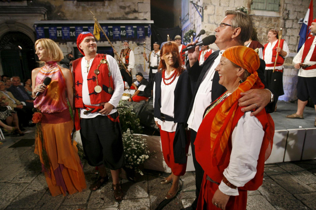 &lt;p&gt;Festival dalmatinskih klapa - Omiš&lt;/p&gt;
