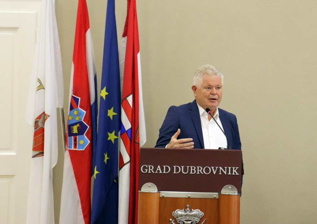 &lt;p&gt;Andro Vlahušić na sjednici Gradskog vijeća&lt;/p&gt;