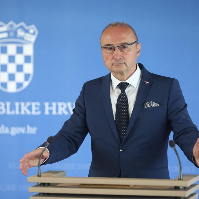 &lt;p&gt;Ministarstvo vanjskih i europskih poslova izrazilo je žaljenje ‘što je Crna Gora odlučila zanemariti pozive Republike Hrvatske da ne politizira žrtve Jasenovca i ne povlači poteze koji bi se na negativan način mogli odraziti na naše bilateralne odnose i europski put Crne Gore‘&lt;/p&gt;

&lt;p&gt; &lt;/p&gt;