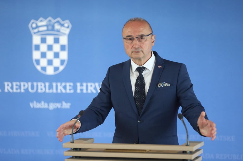 &lt;p&gt;Ministarstvo vanjskih i europskih poslova izrazilo je žaljenje ‘što je Crna Gora odlučila zanemariti pozive Republike Hrvatske da ne politizira žrtve Jasenovca i ne povlači poteze koji bi se na negativan način mogli odraziti na naše bilateralne odnose i europski put Crne Gore‘&lt;/p&gt;

&lt;p&gt; &lt;/p&gt;