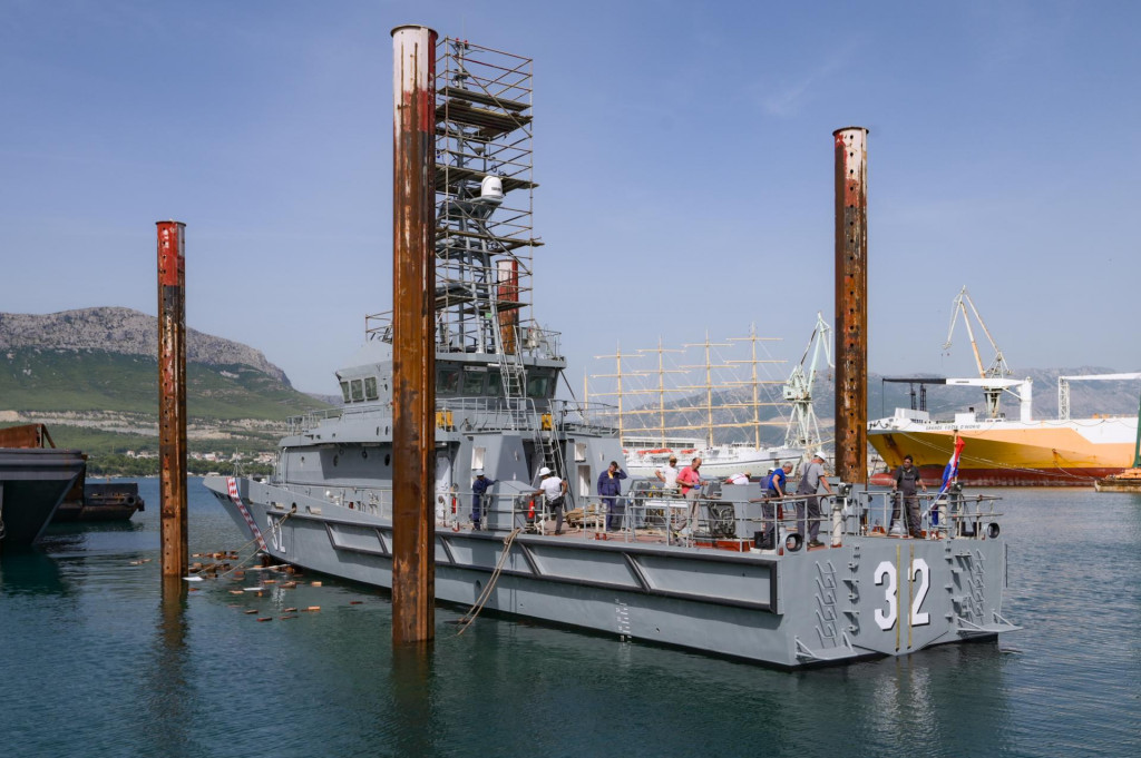 &lt;p&gt; ovo je drugi obalni ophodni brod iz serije od ukupno pet brodova, čiju je izgradnju ugovorilo Ministarstvo obrane Republike Hrvatske.&lt;/p&gt;