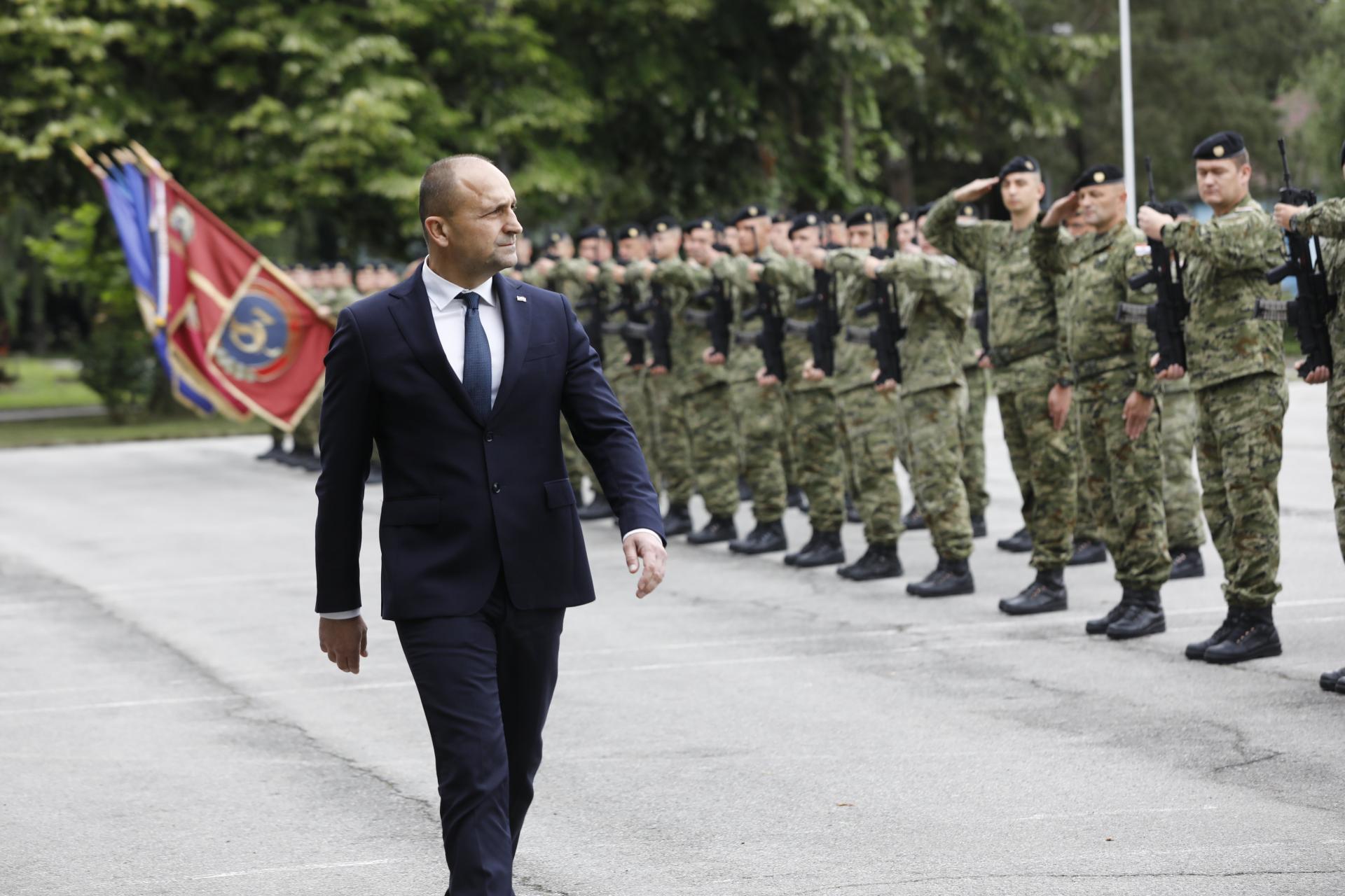 Slobodna Dalmacija Novi Detalji Oko Uvo Enja Vojnog Roka Ro Nici E