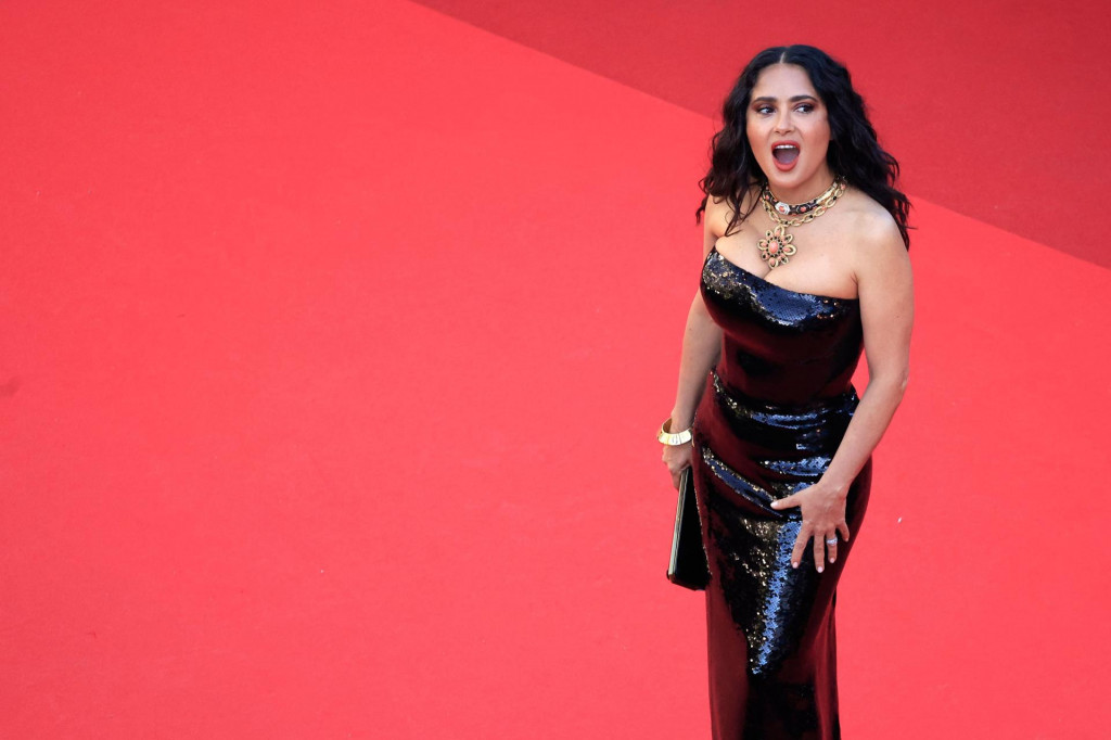 &lt;p&gt;Salma Hayek Pinault na crvenom tepihu&lt;/p&gt;