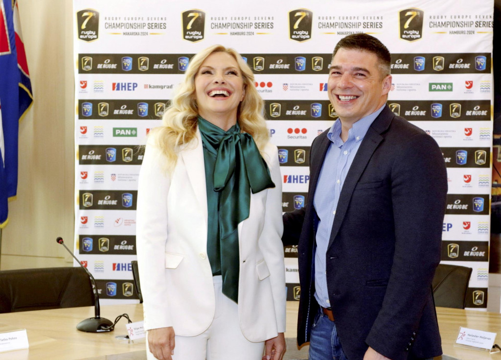 &lt;p&gt;Vlatka Pokos i Većeslav Holjevac na pressici uoči početka Europskog prvenstva u ragbiju u Makarskoj&lt;/p&gt;