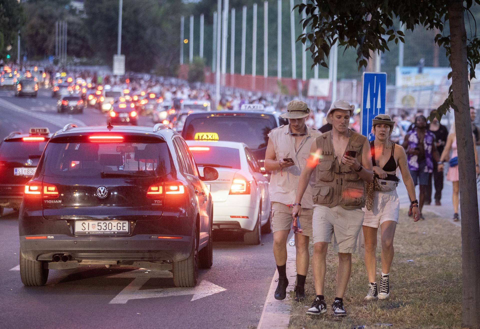 Slobodna Dalmacija Nakon Fajronta Na Pozornicu Su Stigli Taksisti