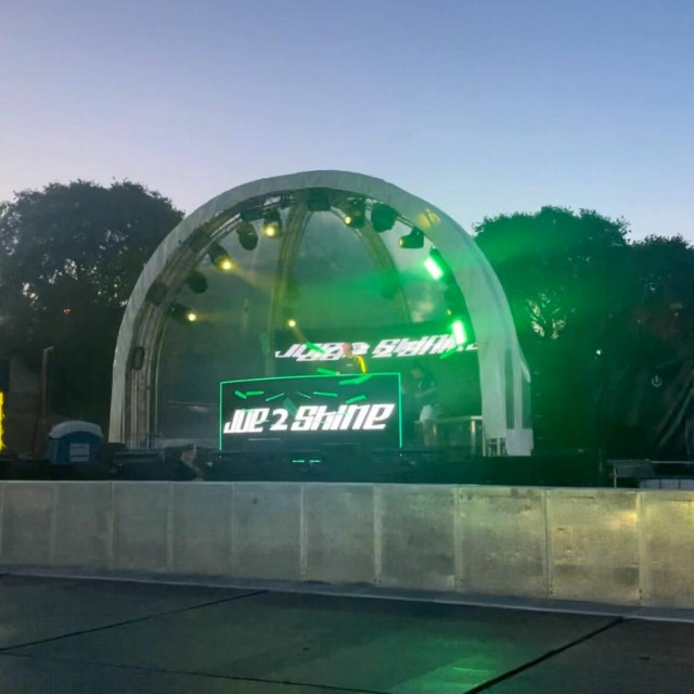 &lt;p&gt;UMF Radio stage&lt;/p&gt;