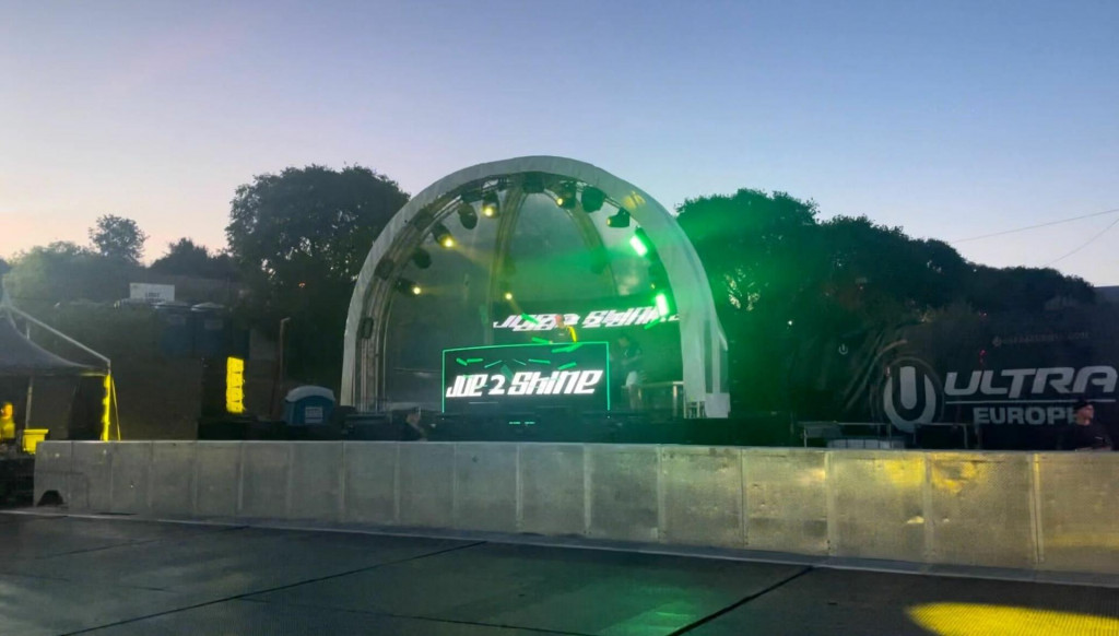 &lt;p&gt;UMF Radio stage&lt;/p&gt;