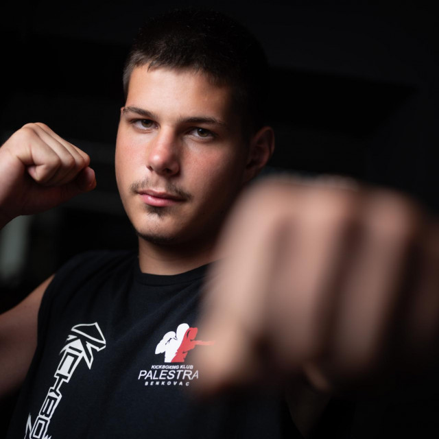 &lt;p&gt;Marjan Bagavac, mladi Benkovčanin iz kickboxing kluba Palestra, osvajač je Svjetskog kupa održanog prošlog mjeseca u Budimpešti.&lt;/p&gt;