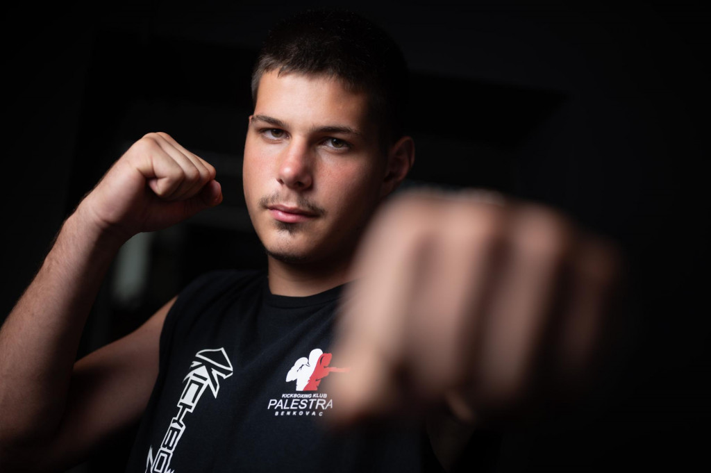 &lt;p&gt;Marjan Bagavac, mladi Benkovčanin iz kickboxing kluba Palestra, osvajač je Svjetskog kupa održanog prošlog mjeseca u Budimpešti.&lt;/p&gt;