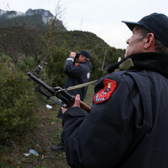 &lt;p&gt;Ilustracija (albanska policija patrolira na albansko-grčkoj granici)&lt;/p&gt;