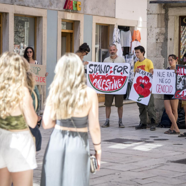 &lt;p&gt;Sibenik, 270724. Neformalna inicijativa Sibencanki odrzala je prosvjed u znak potpore Palestini.