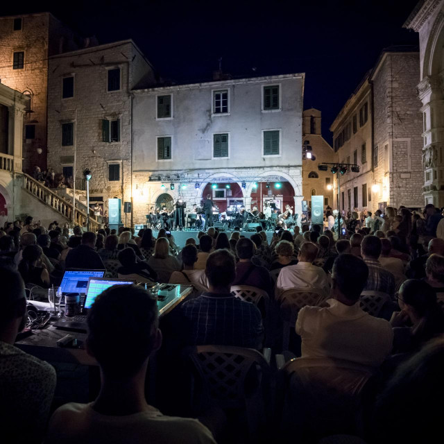 &lt;p&gt;Sibenik, 280724. U cast rodjendanu pokojnog Arsena Dedica Gradski komorni Orkestar Sibenik ispred katedrale Sv. Jakova odrzao koncert.