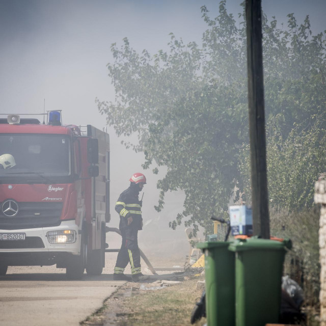 &lt;p&gt;Hvala svim civilima koji su na razne načine ovih dana uz nas, ako nam nečeg ne fali to je sigurno raznih napitaka, još jednom jedno veliko hvala od DVD-a Šibenik svim razumnim ljudima dobre volje – kazali su iz DVD-a Šibenik. &lt;/p&gt;