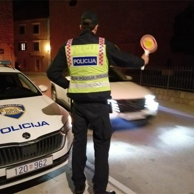 <p>Policajci su noćas imali dobar ulov</p>