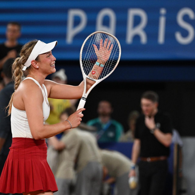 &lt;p&gt;Pariz, 010824.&lt;br&gt;
Olimpijske igre Pariz 2024.&lt;br&gt;
Roland Garros, teren Philippe-Chartier.&lt;br&gt;
Tenis: Donna Vekic - Anna Karolina Schmiedlova, polufinalni mec u singlu za zene.&lt;br&gt;
Na fotografiji: Donna Vekic.&lt;br&gt;