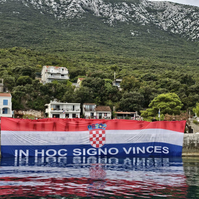 &lt;p&gt;ERK Leut Blace razvio je hrvatski barjak u podmorju &lt;/p&gt;