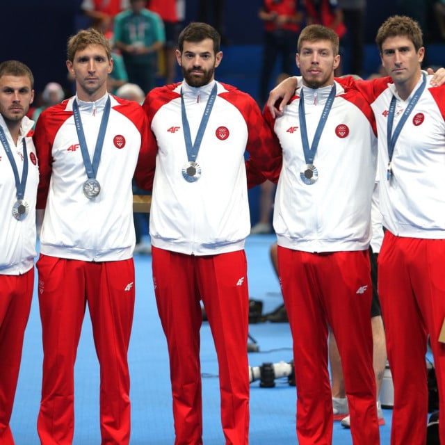 &lt;p&gt;Povijest dubrovačkog sporta - olimpijski doprvaci iz Pariza 2024. godine: Loren Fatović, Marko Bijač, Toni Popadić, Marko Žuvela i Maro Joković&lt;/p&gt;