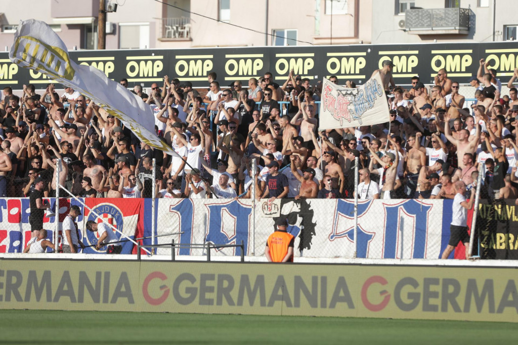 &lt;p&gt;Torcida&lt;/p&gt;