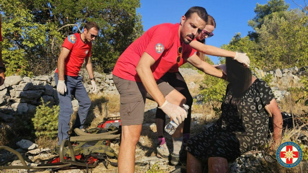 &lt;p&gt;Šibenski HGSS-ovci spasili dementnu ženu u Primoštenu Burnjem&lt;/p&gt;