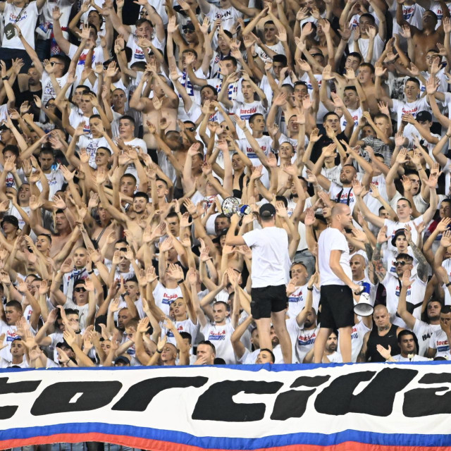 &lt;p&gt;Torcida&lt;/p&gt;