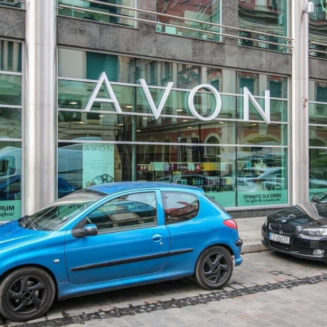 &lt;p&gt;Avon, kompanija stara 135-godina, ima 1,3 milijarde dolara duga koji ne može platiti&lt;/p&gt;