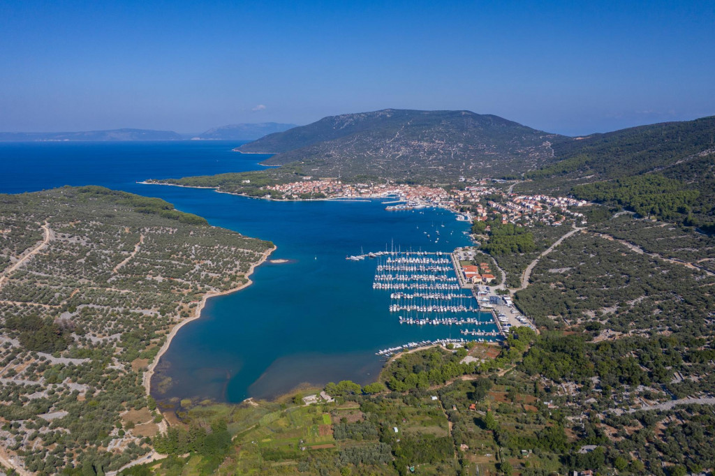 &lt;p&gt;Otok Cres&lt;/p&gt;