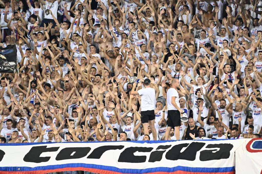 &lt;p&gt;Torcida&lt;/p&gt;