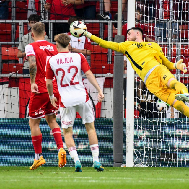 &lt;p&gt;Obrana - Karlo Sentić u 1:0 pobjedi njegovog DVTK-a kod Debrecena u 4. kolu mađarskog prvenstva&lt;/p&gt;