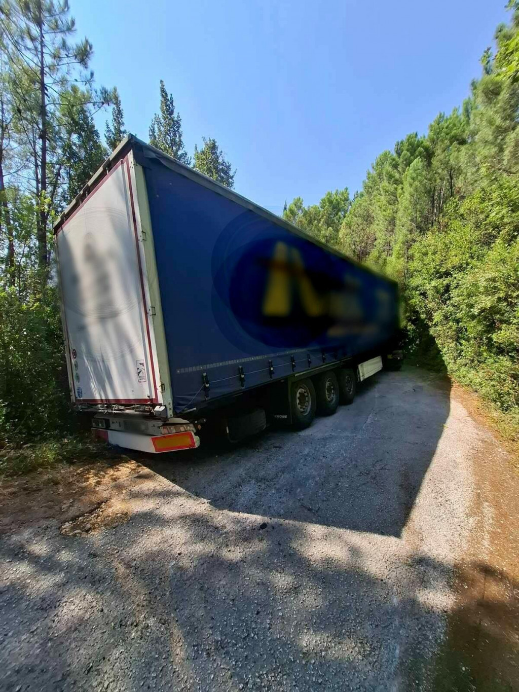 &lt;p&gt;Šleper blokirao put prema kupalištu Luka Čilipi&lt;/p&gt;