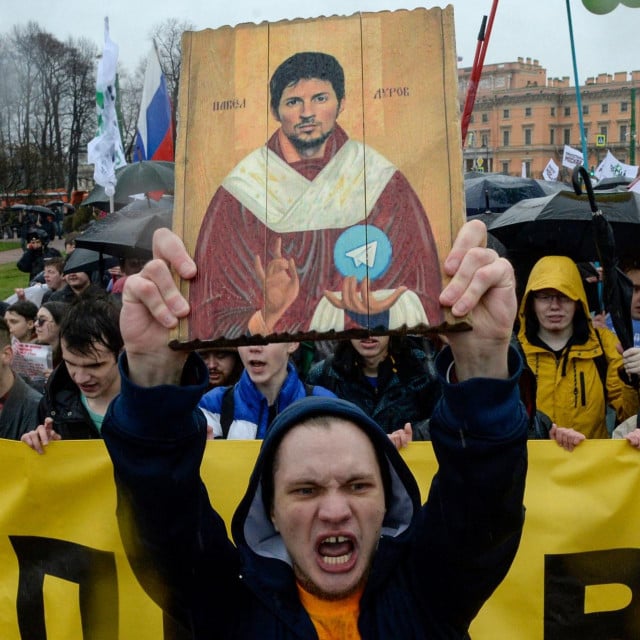 &lt;p&gt;Durov je završio i kao ikona - njegov lik nose prosvjednici na skupu u St. Petersburgu... &lt;/p&gt;