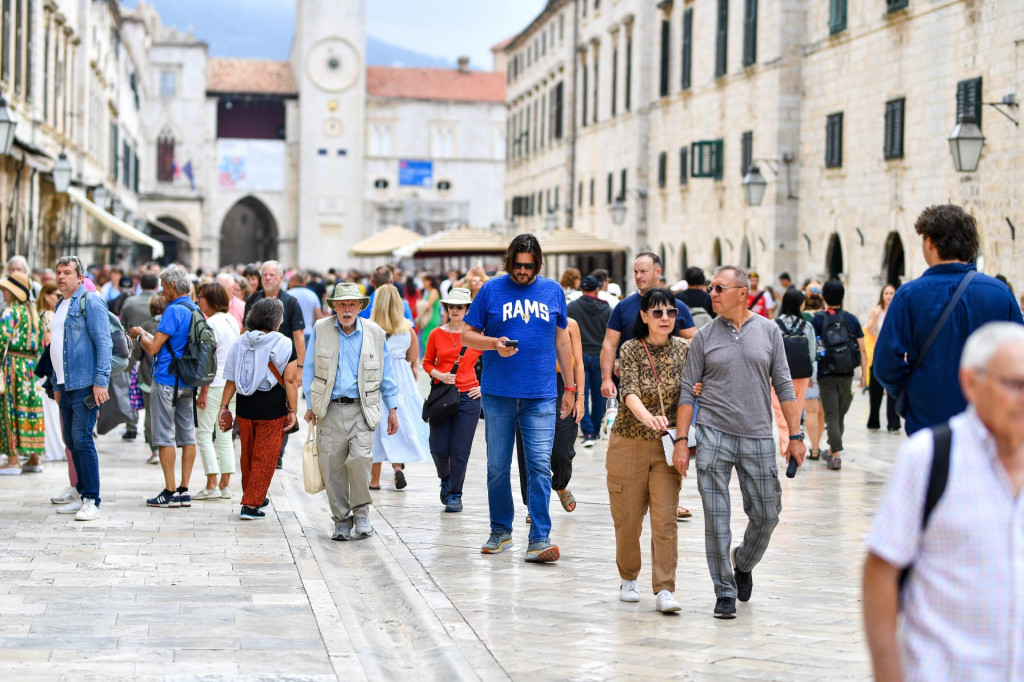 &lt;p&gt;Dva tjedna prije nego lani, u Dubrovniku je ostvareno tri milijuna noćenja&lt;/p&gt;