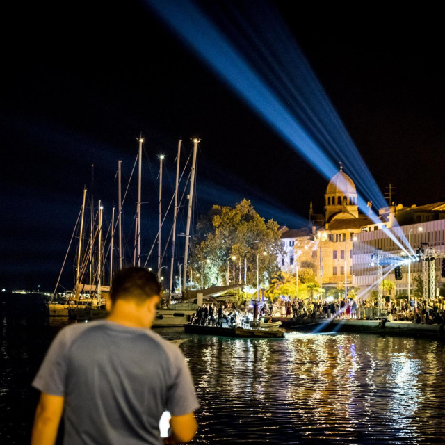 &lt;p&gt;Odrzana deveta po redu manifestacija Light is life, koja obiljezava dan kada je Sibenik dobio javnu rasvjetu na izmjenicnu struju&lt;/p&gt;