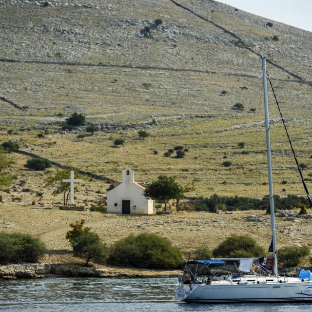 &lt;p&gt;Kornati, 300818.&lt;br&gt;
Nacionalni park Kornati zbog svojih prirodnih ljepota destinacija su mnogim nauticarima.&lt;br&gt;
Na fotografiji: crkva Gospe od Tarca.&lt;br&gt;