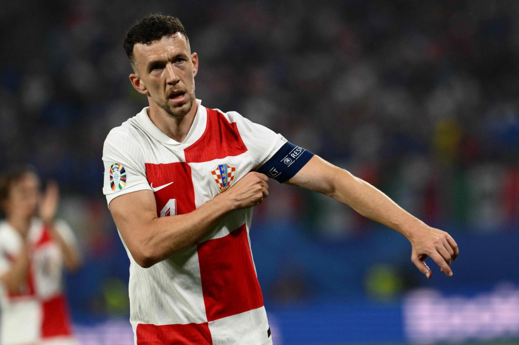 &lt;p&gt;Ivan Perišić u dresu Hrvatske na Euru na susretu s Italijom&lt;/p&gt;