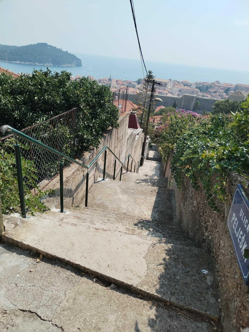 &lt;p&gt;U Pelješkoj ulici postavljeni rukohvati&lt;/p&gt;