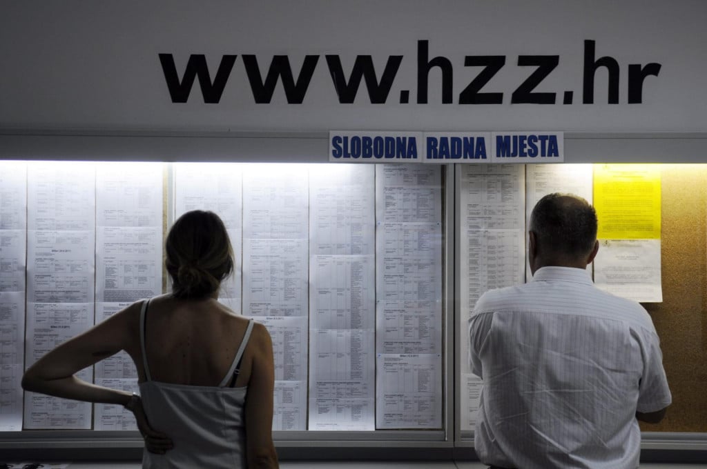 &lt;p&gt;Krajem kolovoza ove godine u evidenciji Hrvatskoga zavoda za zapošljavanje (HZZ) bilo je registrirano 87.986 nezaposlenih osoba, što je 18,1 posto ili 19.401 osoba manje nego u kolovozu prošle godine (ilustracija)&lt;/p&gt;