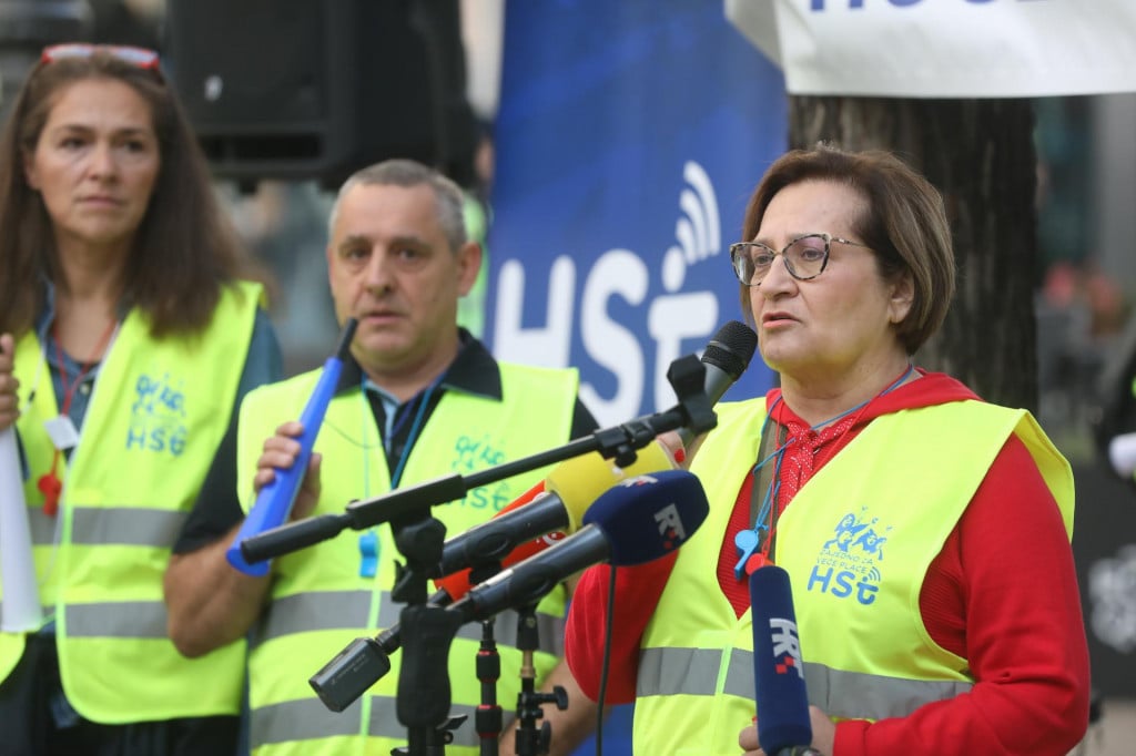 &lt;p&gt;Vesna Mamić: Kolektivni ugovor jedina je garancija boljih radnih i materijalnih prava radnika&lt;/p&gt;