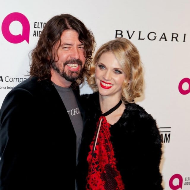 &lt;p&gt;Dave Grohl i supruga Jordyn Blum&lt;/p&gt;