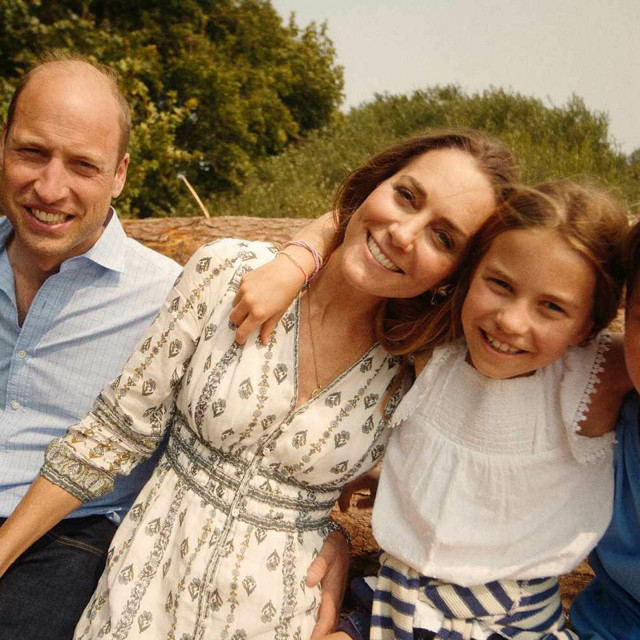 &lt;p&gt;Kate Middleton s obitelji&lt;/p&gt;