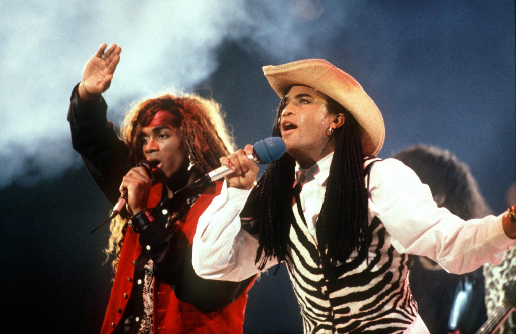 &lt;p&gt;Pravi Milli Vanilli 1989.&lt;/p&gt;

&lt;p&gt; &lt;/p&gt;