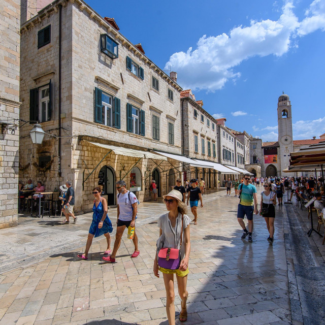 &lt;p&gt;Živjeti u Dubrovniku postalo je više prokletstvo nego blagoslov&lt;/p&gt;