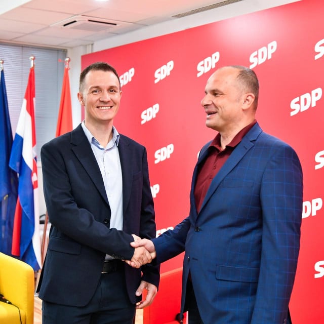 &lt;p&gt; Zoran Paunović i Siniša Hajdaš Dončić raspravljali su i o problemu apatije u SDP-u&lt;/p&gt;