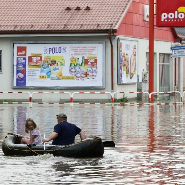 &lt;p&gt;Prizor iz Lewina Brzeskog u Poljskoj puno govori o poplavi&lt;/p&gt;