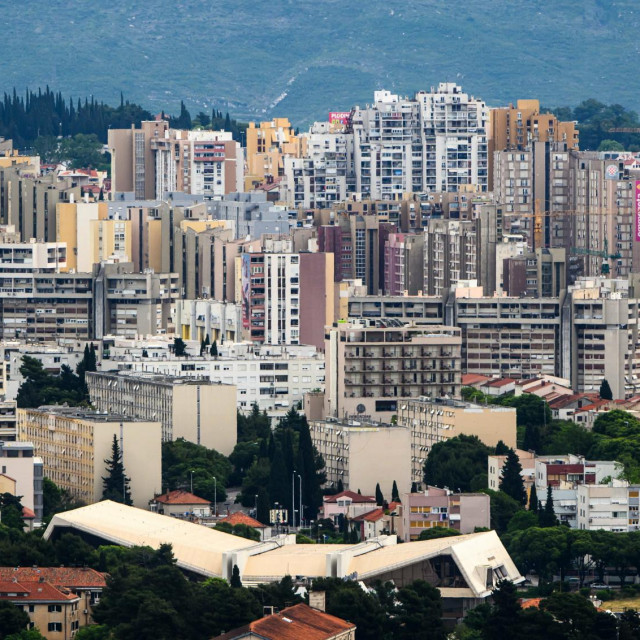 &lt;p&gt;Tko su ti koji će od stana do stana, od kuće do kuće, procijeniti njihovu vrijednost i koliko će to dugo trajati? &lt;/p&gt;