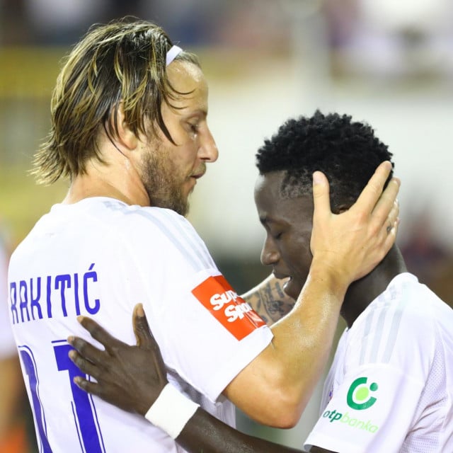 &lt;p&gt;Ivan Rakitić i Abdoulie Sanyang Bamba&lt;/p&gt;