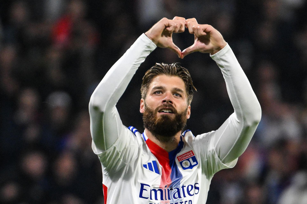 &lt;p&gt;TOPSHOT - Lyon‘s Croatian defender #55 Duje Caleta-Car celebrates scoring his team‘s first goal during the French L1 football match between Olympique Lyonnais (OL) and Olympique de Marseille at The Groupama Stadium in Decines-Charpieu, central-eastern France, on September 22, 2024. (Photo by JEFF PACHOUD/AFP)&lt;/p&gt;