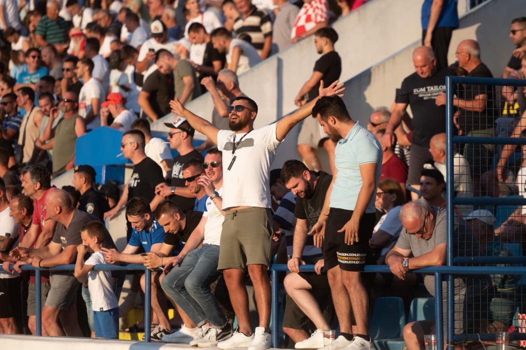 &lt;p&gt;Zadar, 160624.&lt;br&gt;
Stadion Stanovi.&lt;br&gt;
Utakmica za ulazak u 2. HNL, NK Zadar - NK Segesta Sisak.&lt;br&gt;
Na fotografiji: utakmica.&lt;br&gt;